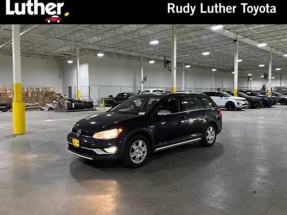 VOLKSWAGEN GOLF ALLTRACK 2017 3VWM17AU6HM530388 image